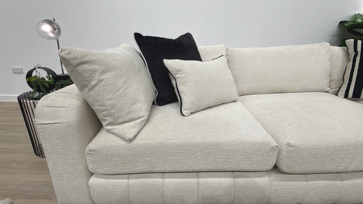 Sofology Westwood Fabric 3 Corner 1 No Trim in Soft Boucle Ecru Mix