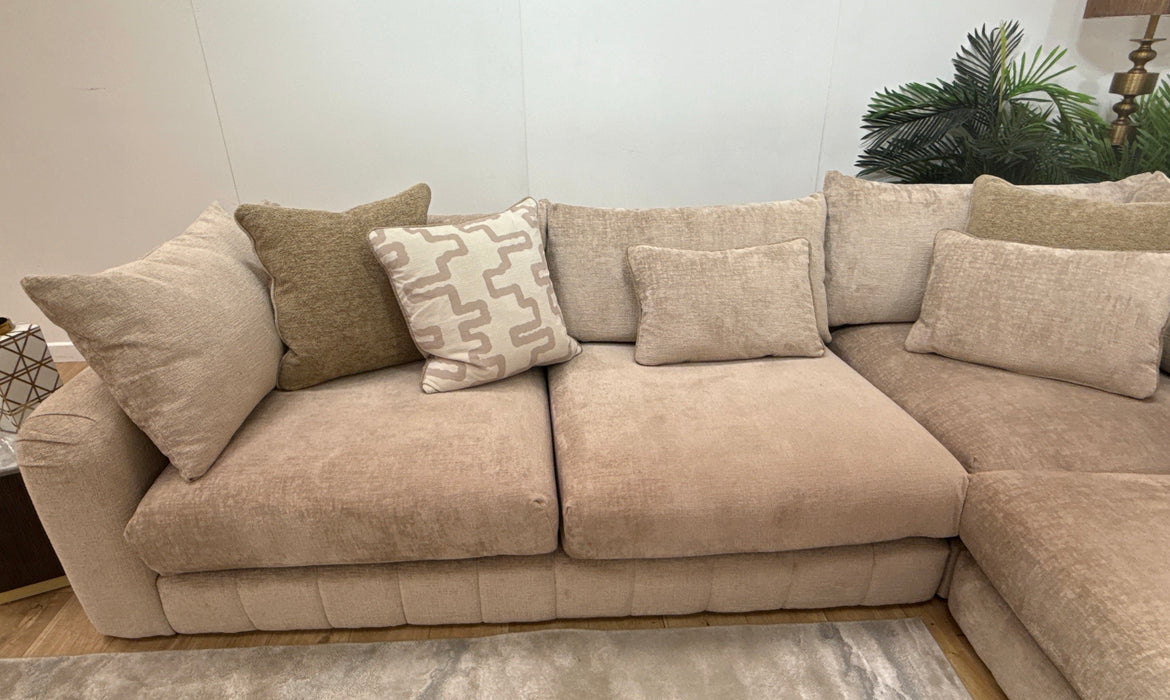 Sofology Westwood Fabric 3 Corner 1 No Trim in Teddy Chenille Natural Mix