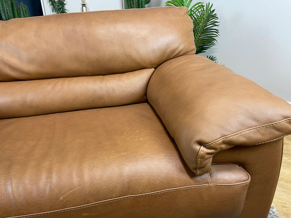 Santino Love Seat Apollo Tan Leather (WA2)