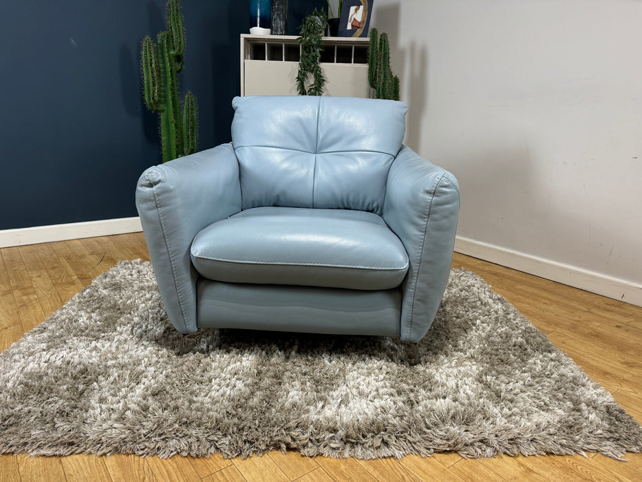 Mimi Leather Chair Le Mans Pearl Blue (WA2)