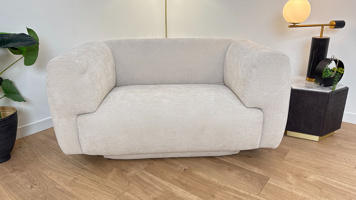 Nuvole - Loveseat - Heavy Textured Chenille