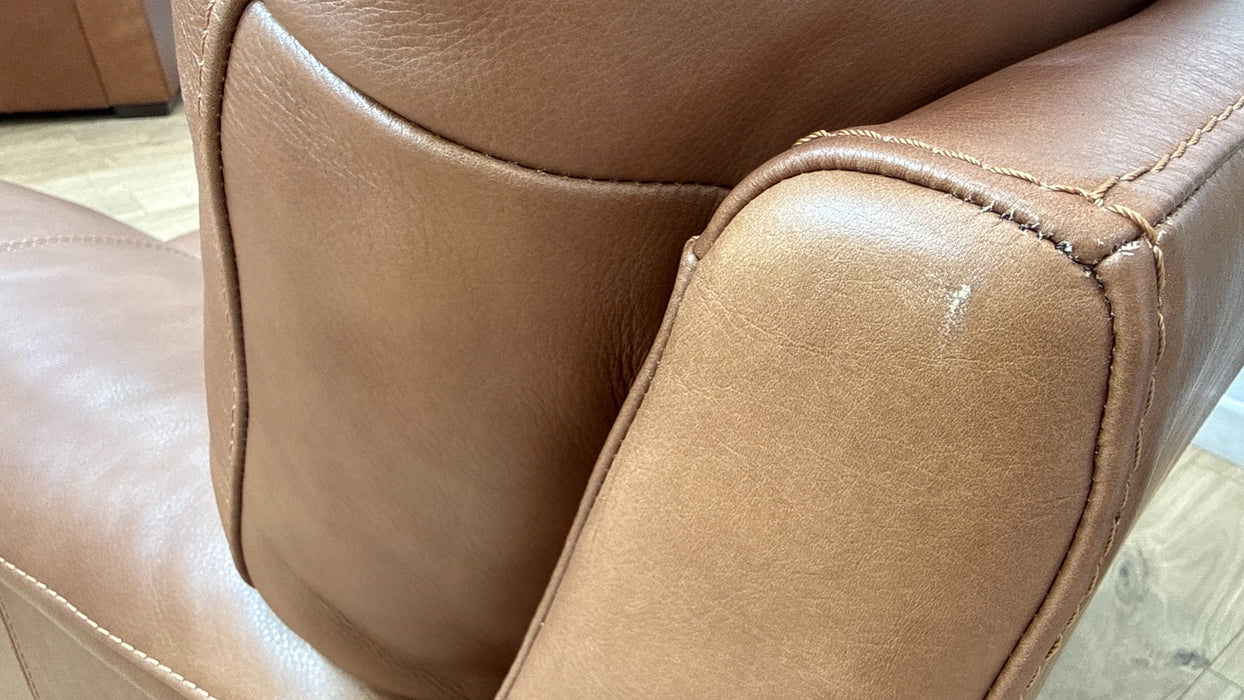 Sofology Santina Leather Chair in Relaxed Soft Tan