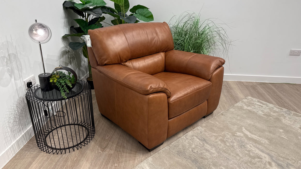 Sofology Santina Leather Chair in Relaxed Soft Tan