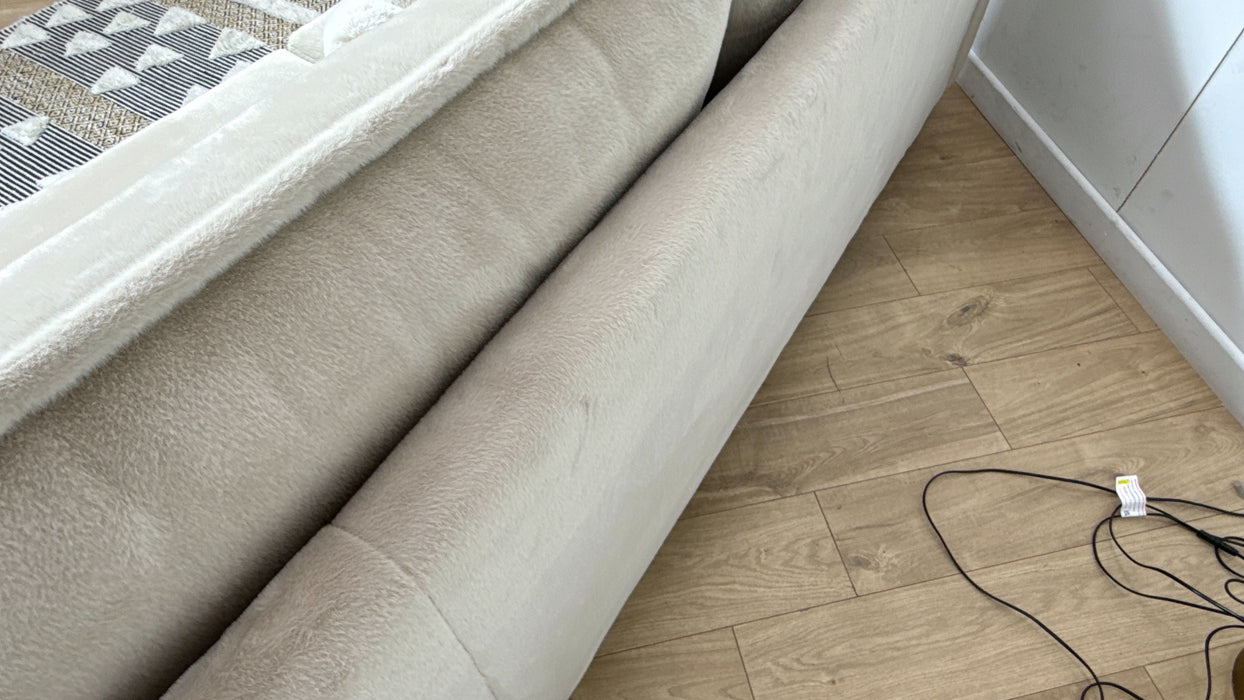 Sofology Sample 4 Seater Split in Sample Soft Short Pile Faux Fur Natural Mix