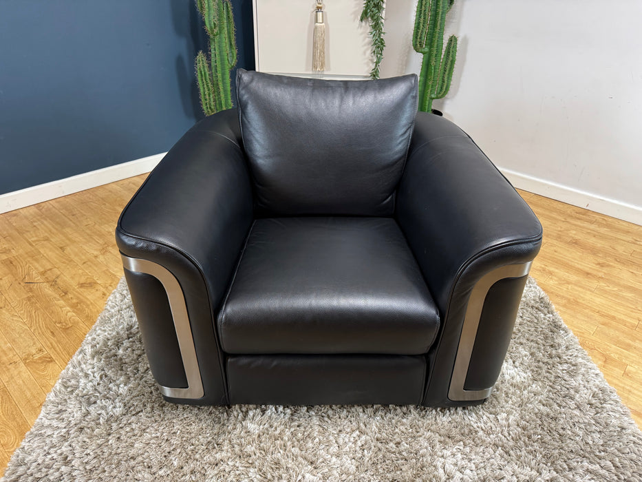 Plaza Swivel Chair Leather Jet Black (WA2)