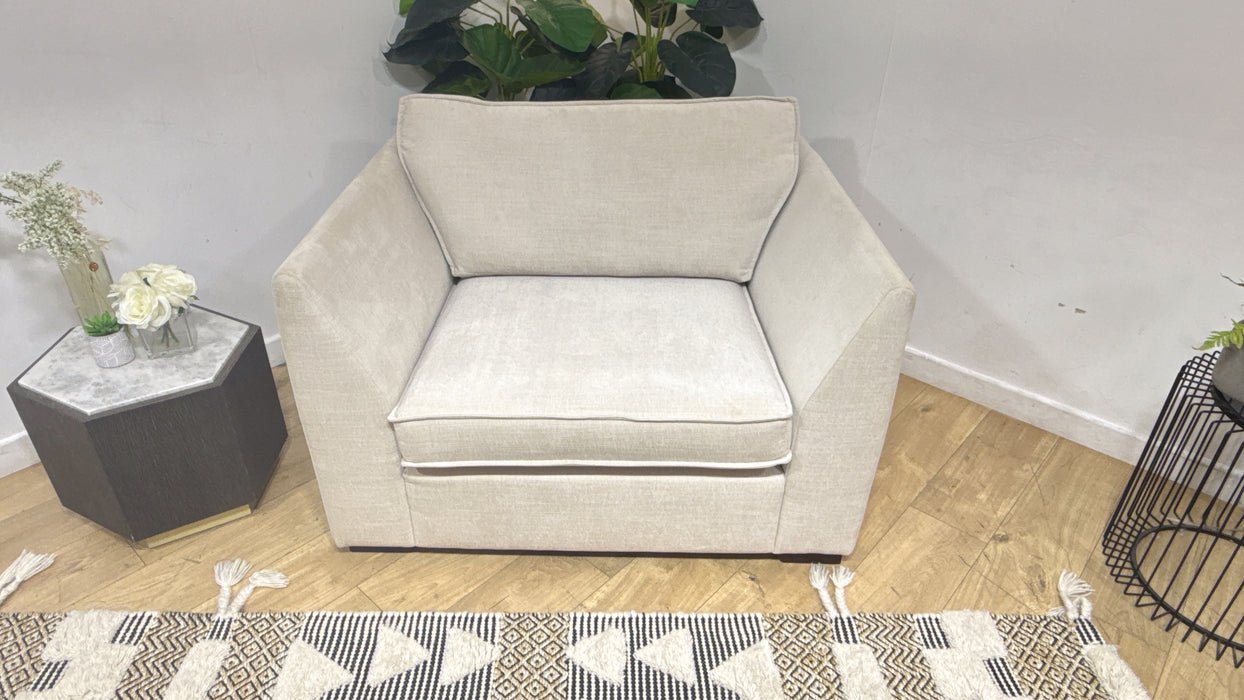 Sofology Richmond Fabric Loveseat in Artic Ecru