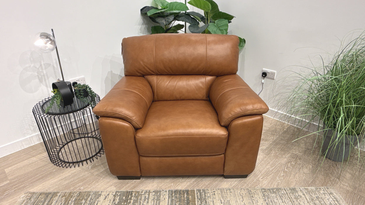 Sofology Santina Leather Chair in Relaxed Soft Tan