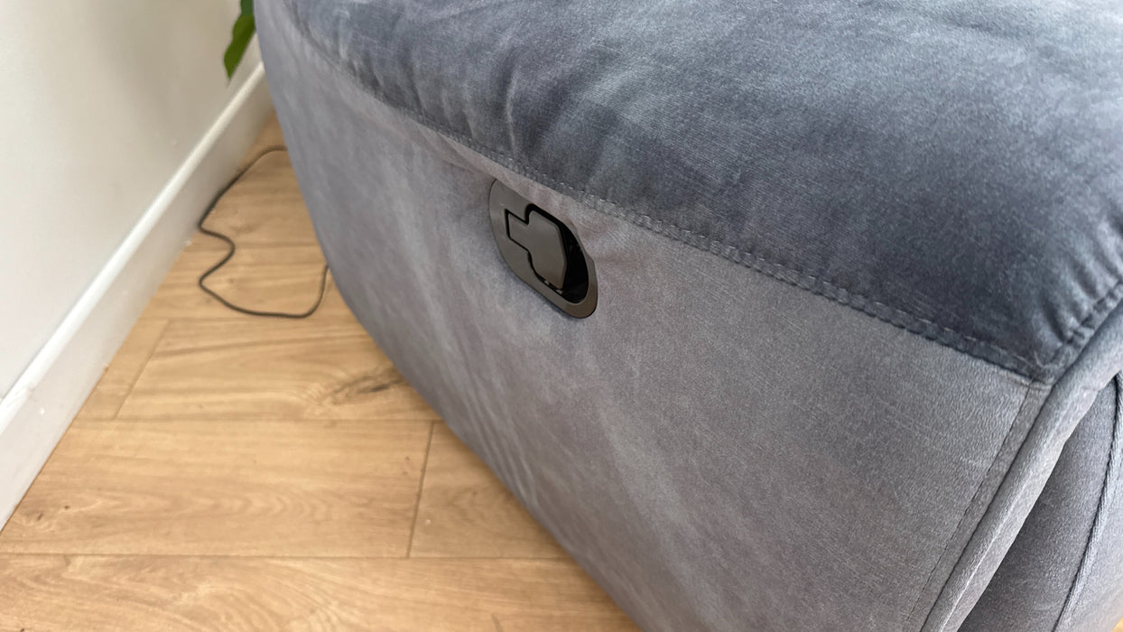 Sofology Radley Fabric Chair Manual Recliner in Decent Teal