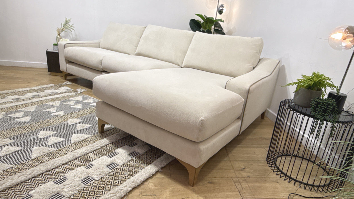 Sofology Wildwood Fabric 4 Seater Chaise in Soft Sherpa Natural Contrast Piping Mix