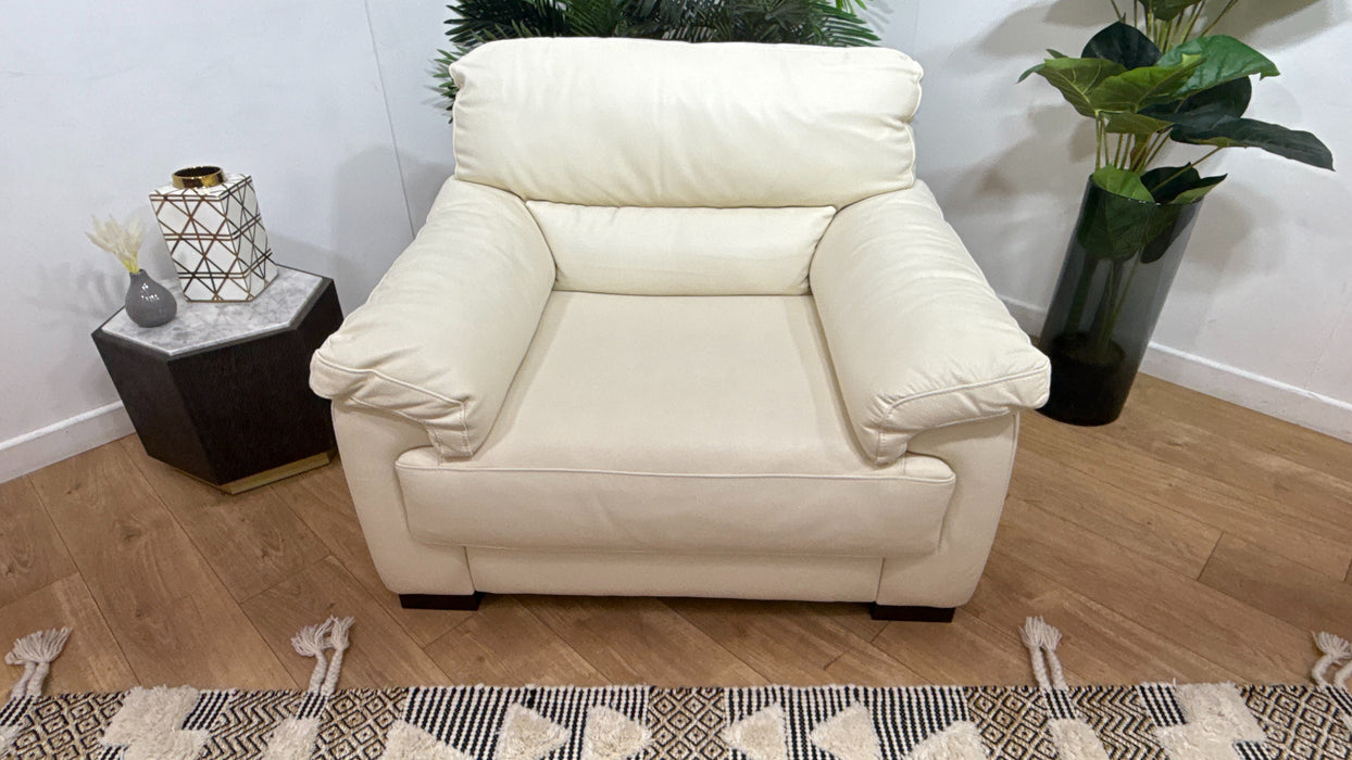 Sofology Santino Leather Chair in Hampshire Aspen White
