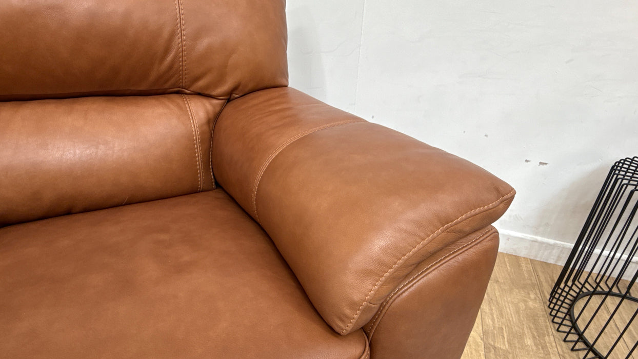 Sofology Santina Leather Chair in Relaxed Soft Tan