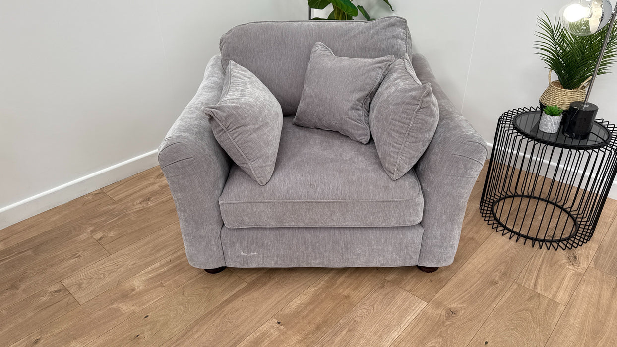 Notting Hill Loveseat - Fabric - Ellie Silver