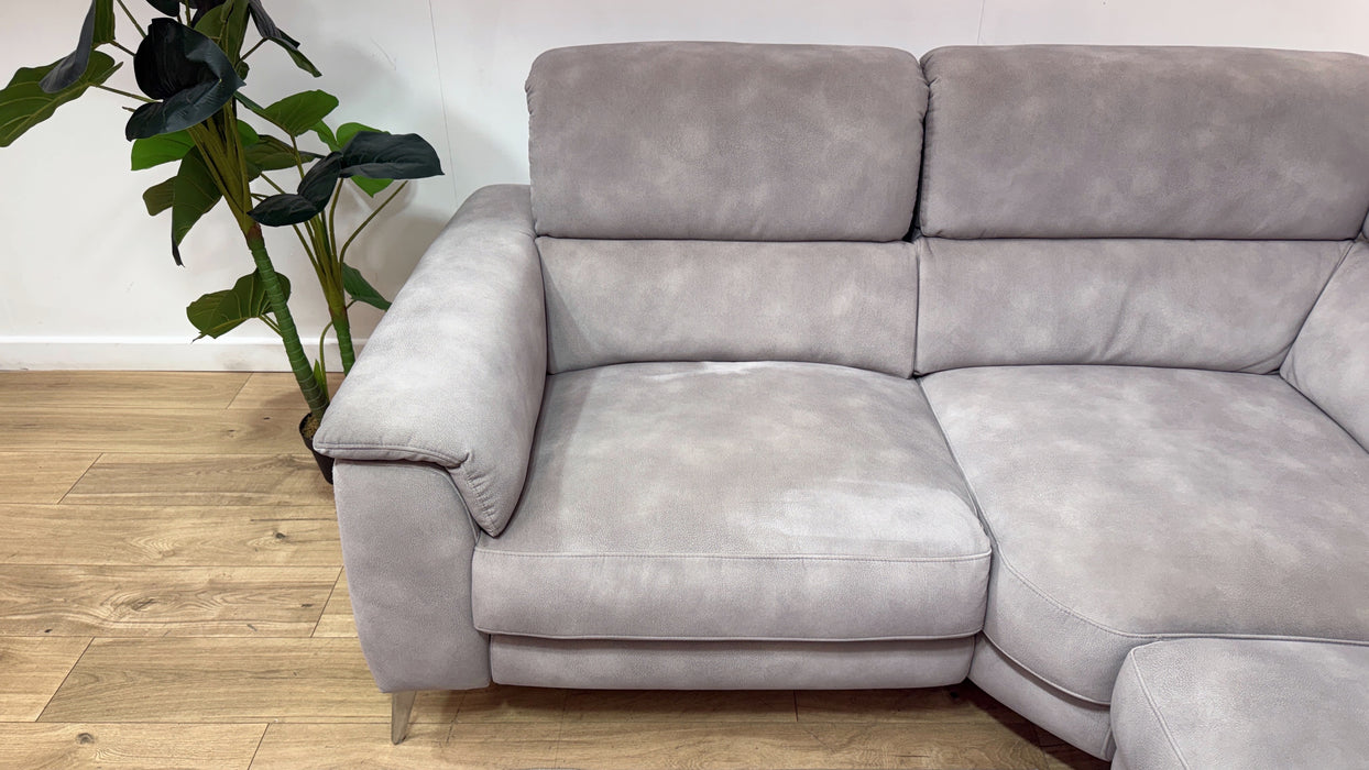 Sofology Illinois Fabric 1 Corner 2 Power Recliner/Headrest x 2 in Lifestyle Mottled Marble