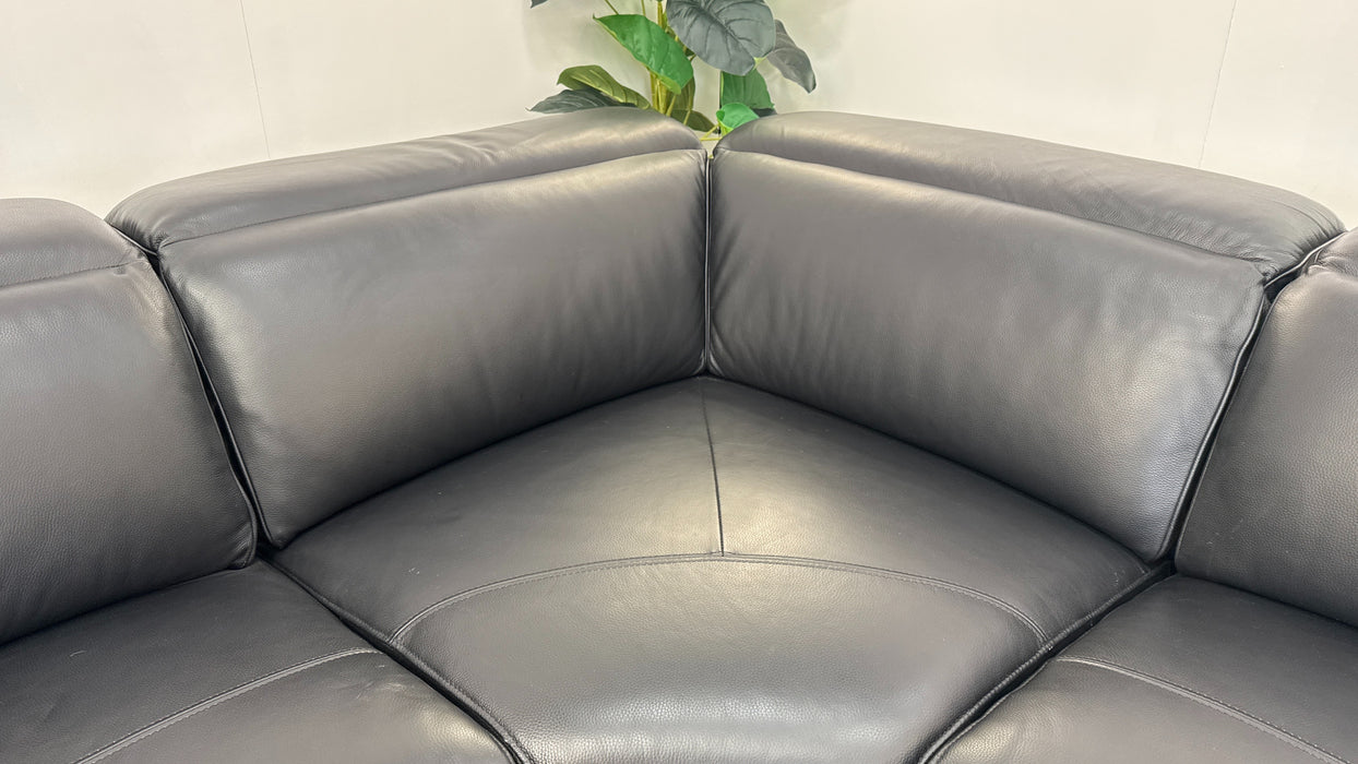 Sofology Plaza Leather 1.5 Corner 3 Power Recliner/Headrest in Trusty Embossed Jet Black
