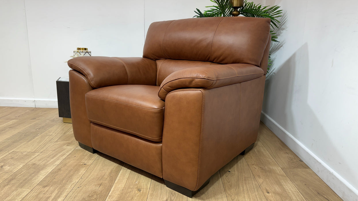 Sofology Santina Leather Chair in Relaxed Soft Tan