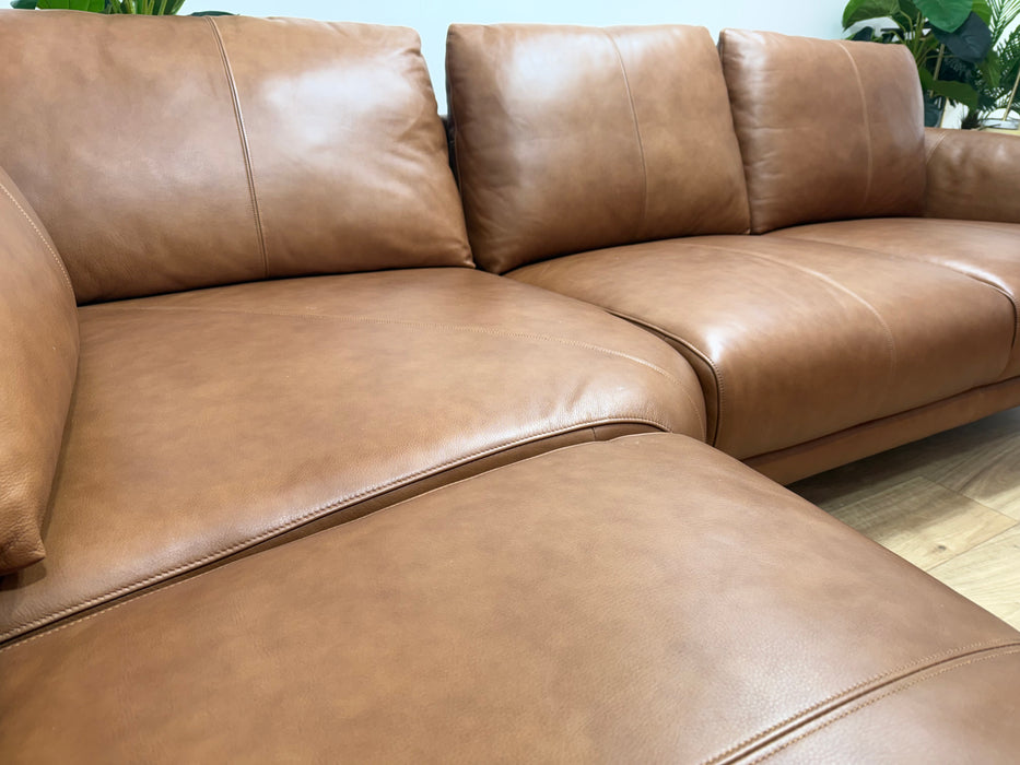 Sofology Adler Leather 1 Corner 2 in Relaxed Soft Tan