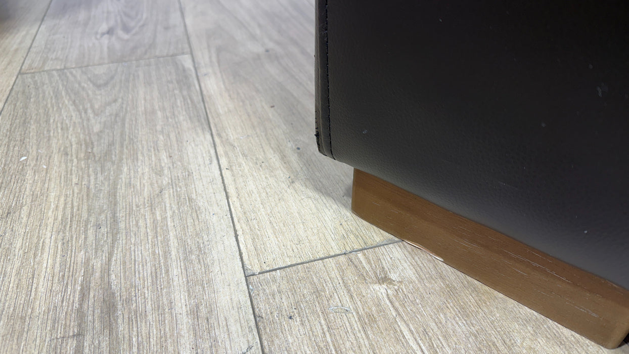 DFS Premiere Leather Chair in Brown