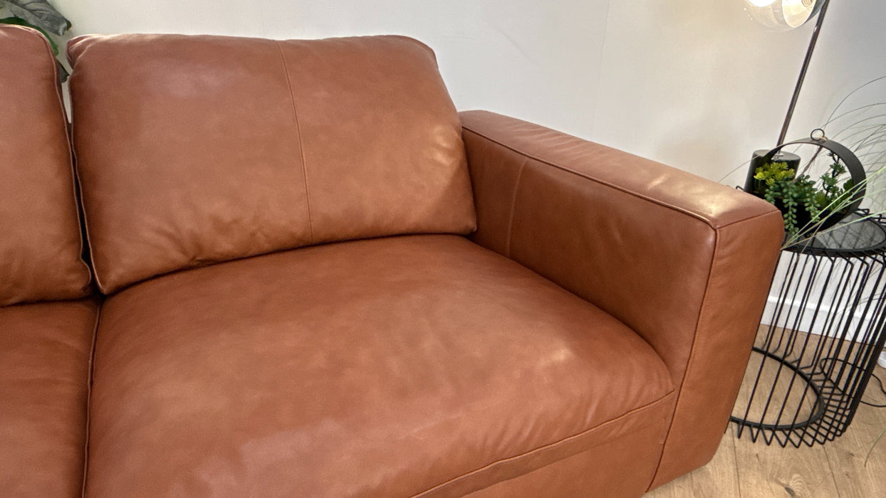 Sofology Retreat Leather 4 Seater in Relaxed Soft Tan Mix