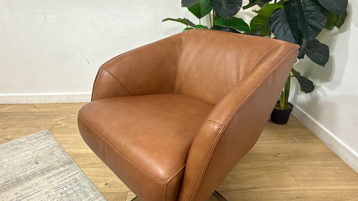 Sofology Adler Leather Swivel Chair in Relaxed Soft Tan