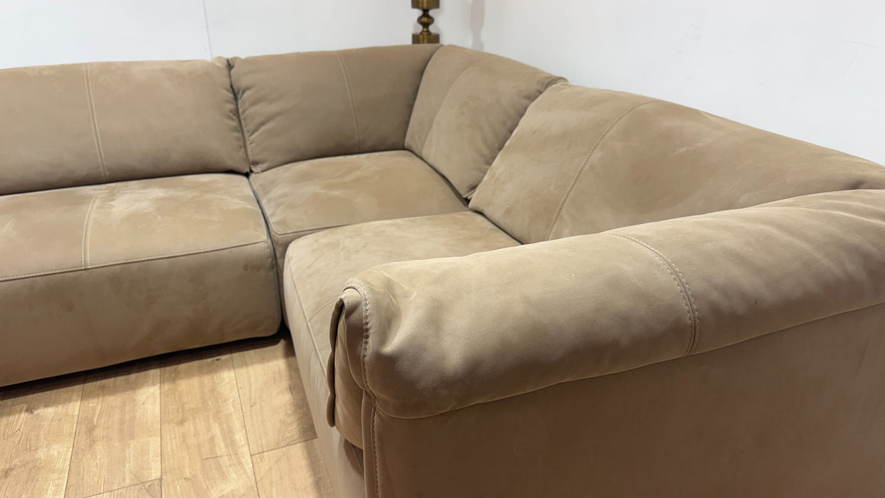 Sofology Tessuto Fabric Chaise 1 Corner 1 in Lifestyle Nubuck Feel Camel