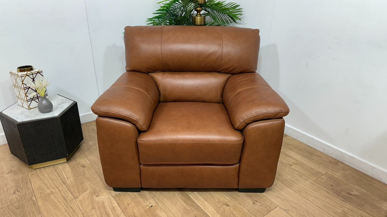 Sofology Santina Leather Chair in Relaxed Soft Tan