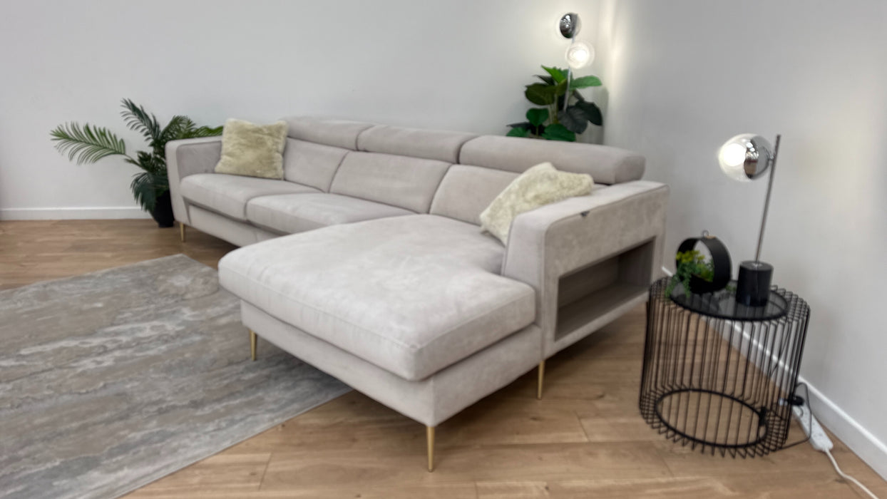 DFS Gh100 Large Media Chaise in Natural