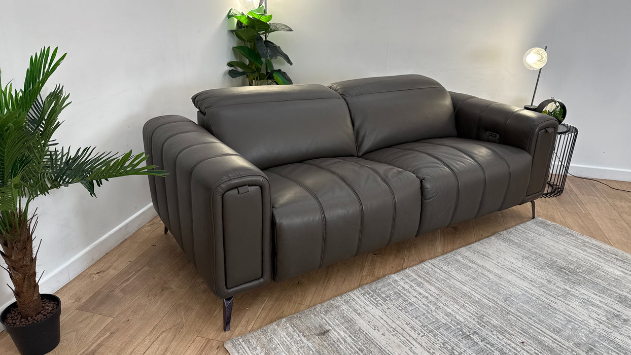 DFS Trip	Recliner 3 Seater in Storm