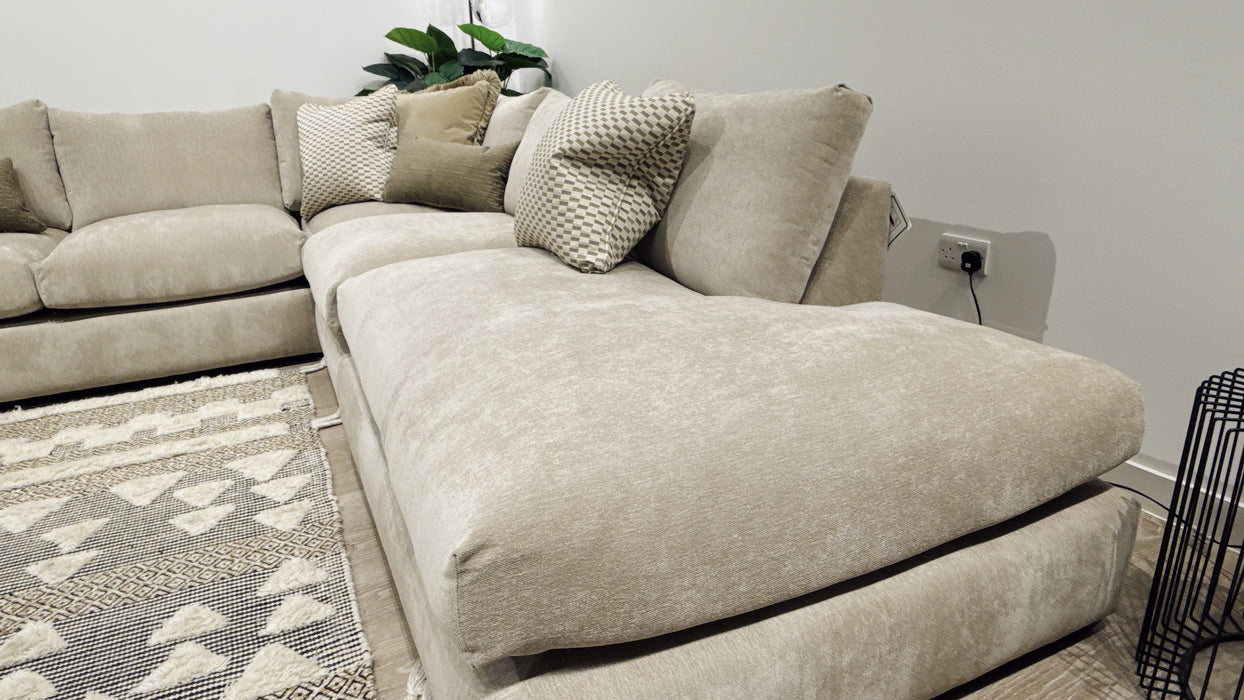 Sofology Moderna Fabric 3 Corner 1.5 + Armless Unit in Chenille Wicker