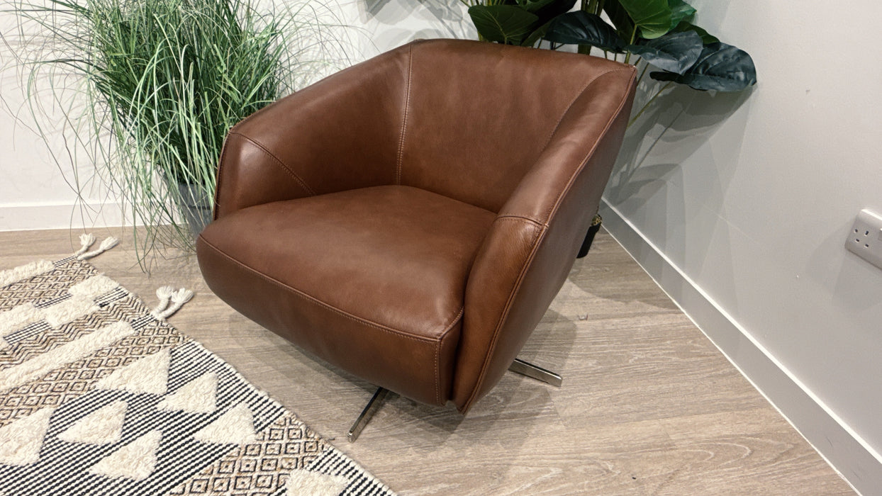 Sofology Adler Leather Swivel Chair in Relaxed Soft Brown