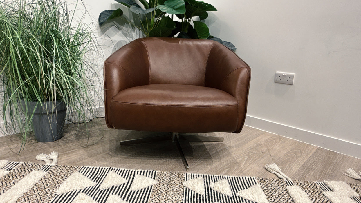 Sofology Adler Leather Swivel Chair in Relaxed Soft Brown
