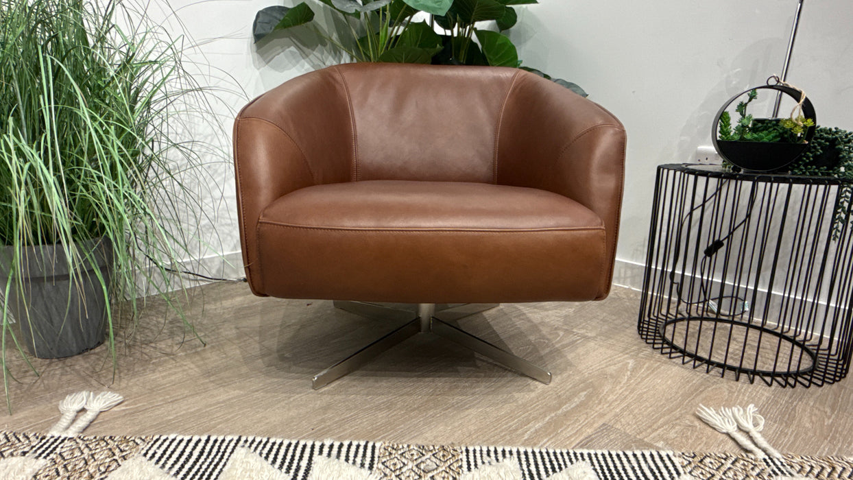Sofology Adler Leather Swivel Chair in Relaxed Soft Brown