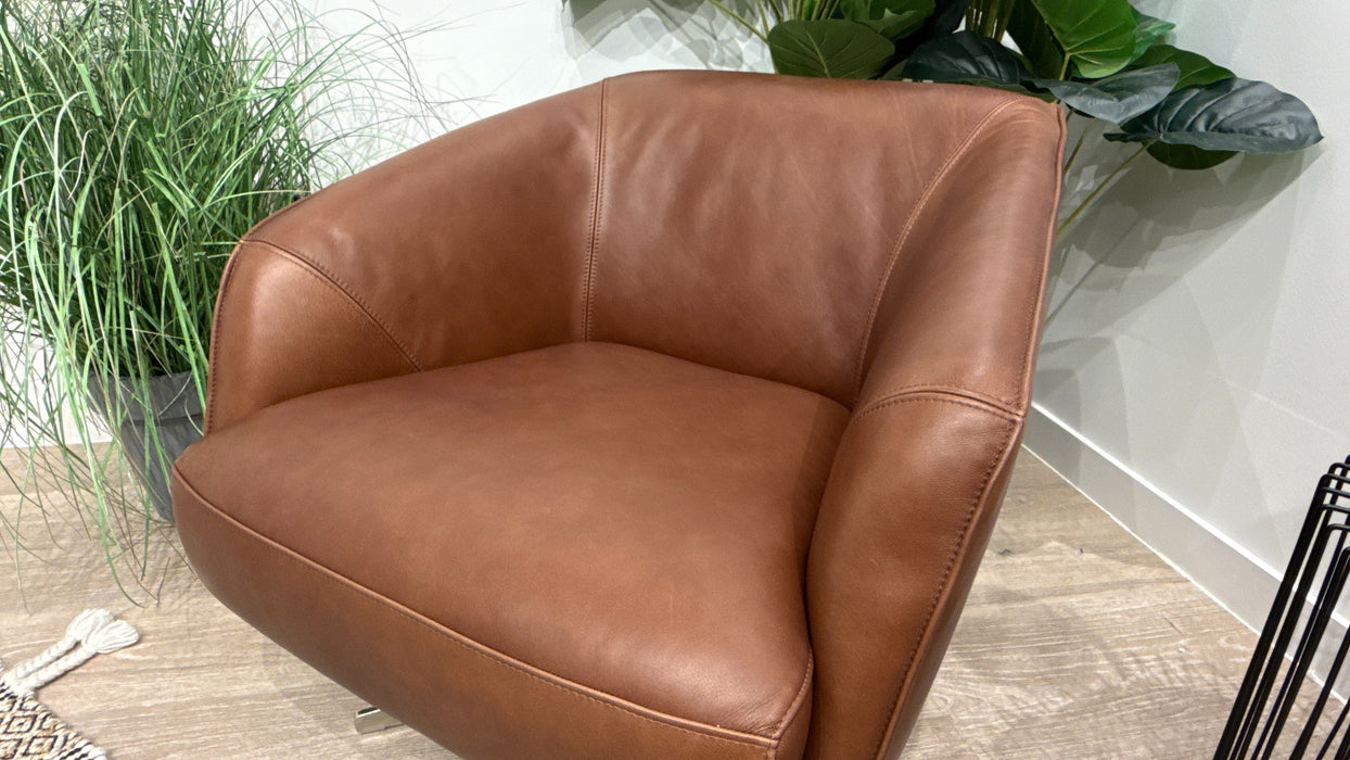 Sofology Adler Leather Swivel Chair in Relaxed Soft Brown