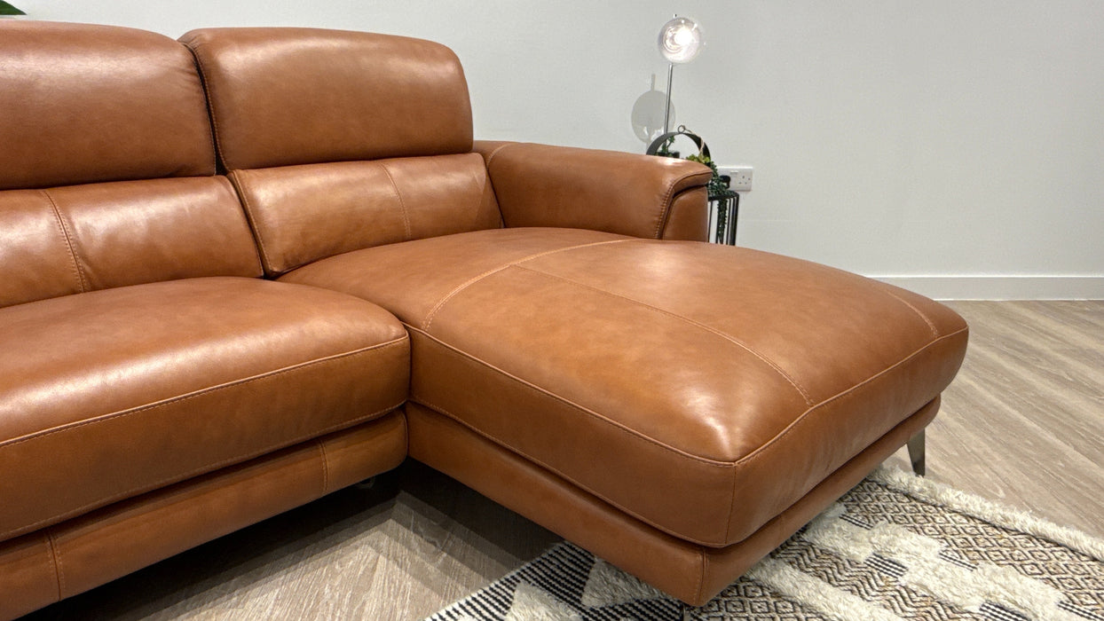 Sofology Illinois Leather 3 Seater Chaise Power Recliner/Headrest in Relaxed Soft Tan