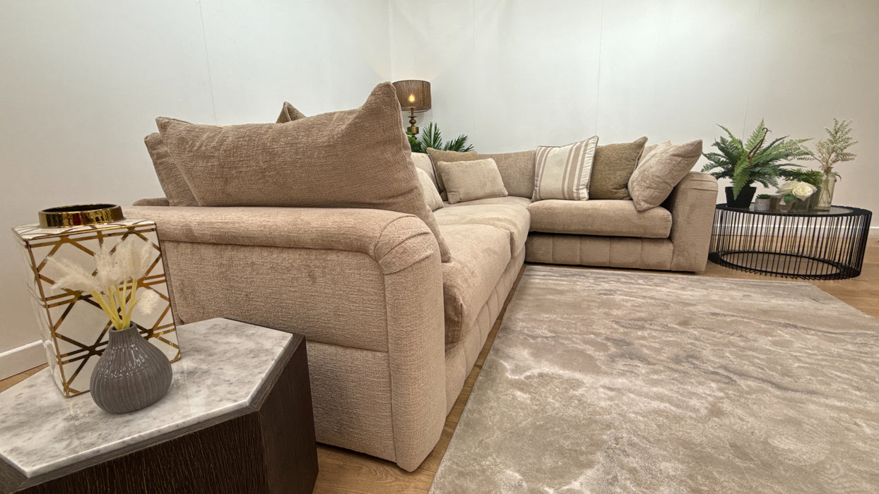 Sofology Westwood Fabric 3 Corner 1 No Trim in Teddy Chenille Natural Mix