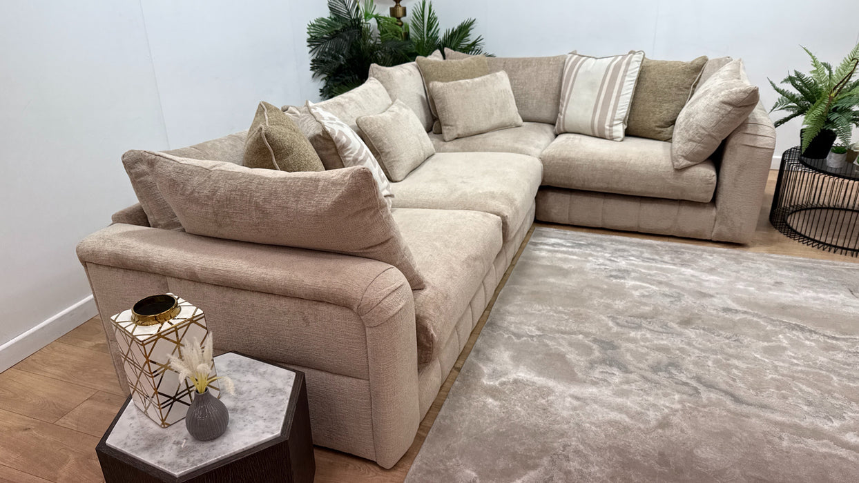Sofology Westwood Fabric 3 Corner 1 No Trim in Teddy Chenille Natural Mix