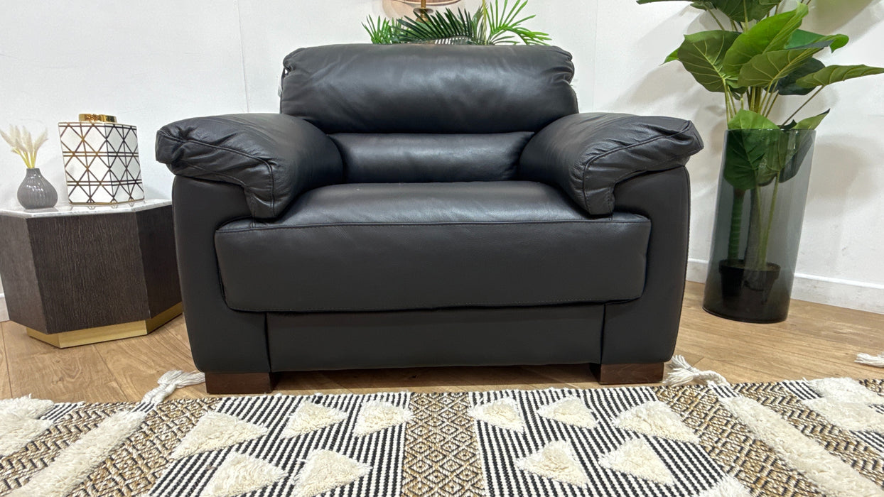 Sofology Santino Leather Chair in Hampshire Black