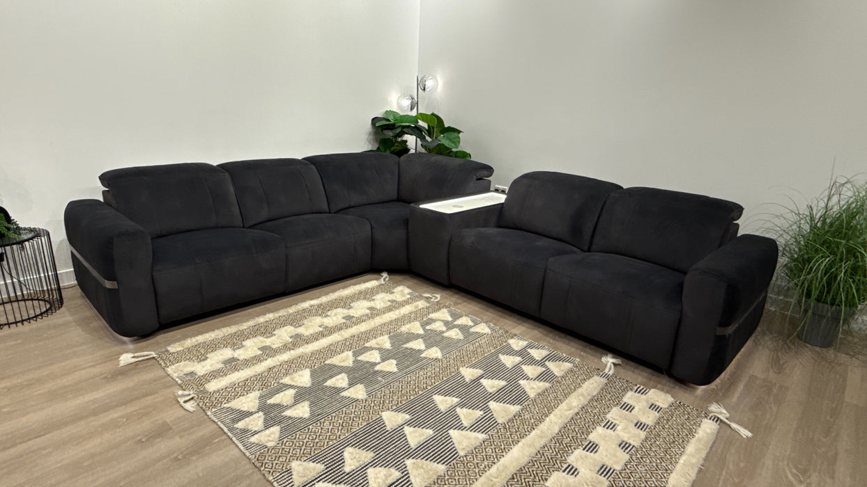 Sofology Lumiere Fabric 3 Corner Console 3 Power Triple Recliner/Headrest Gunmetal Trim Light Marble Console in Lifestyle Flecked Anthracite