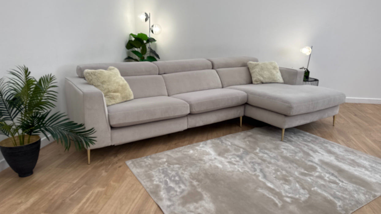 DFS Gh100 Large Media Chaise in Natural