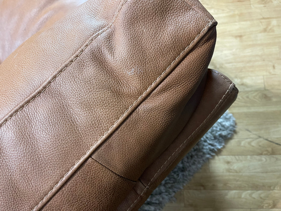 Santino Love Seat Apollo Tan Leather (WA2)