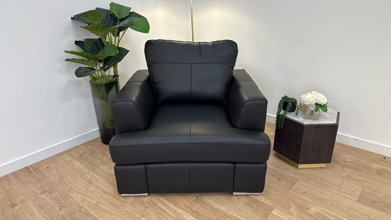 DFS Freya Chair