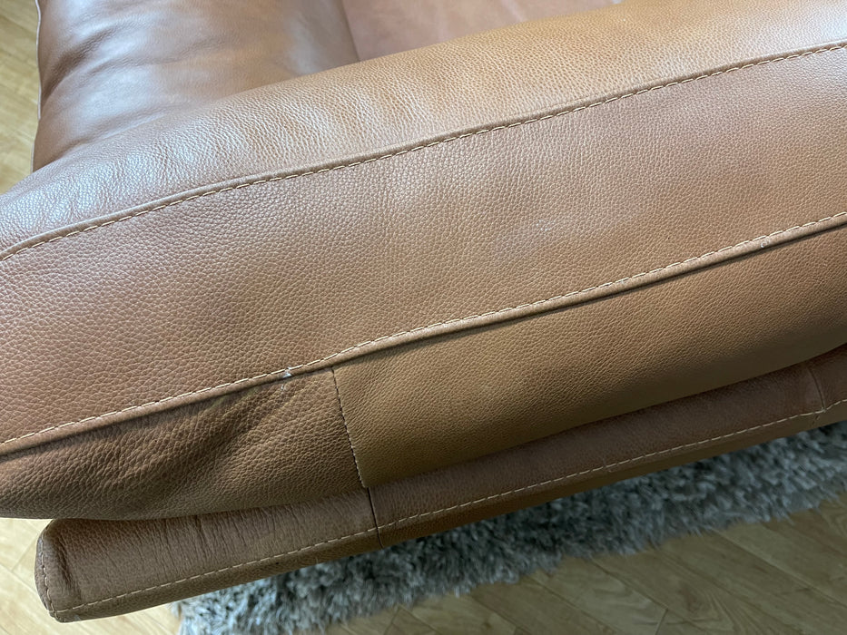 Santino Love Seat Apollo Tan Leather (WA2)