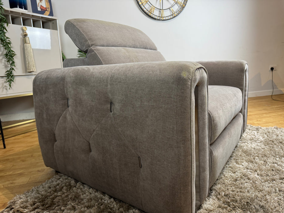 Kingsbridge Fabric Loveseat - Relaxed Chenille Nutmeg (WA2)