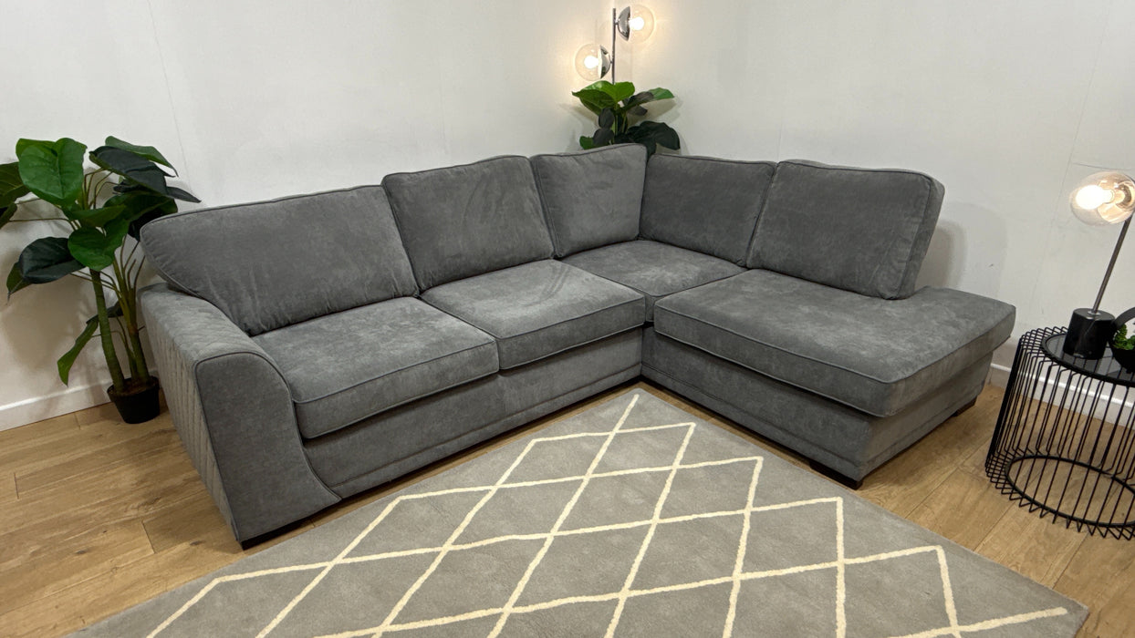 DFS Orka Fabric 2 Corner 1 in Graphite