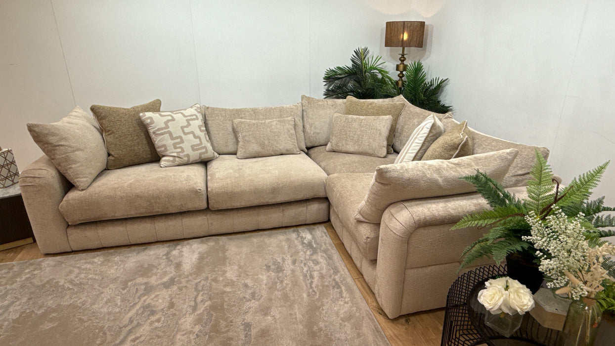 Sofology Westwood Fabric 3 Corner 1 No Trim in Teddy Chenille Natural Mix