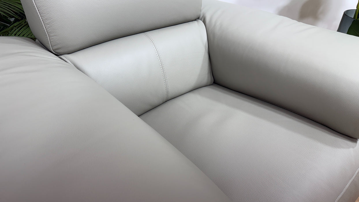 Sofology Fratelli Leather Chair Power Recliner/Headrest in Trusty Embossed Light Grey