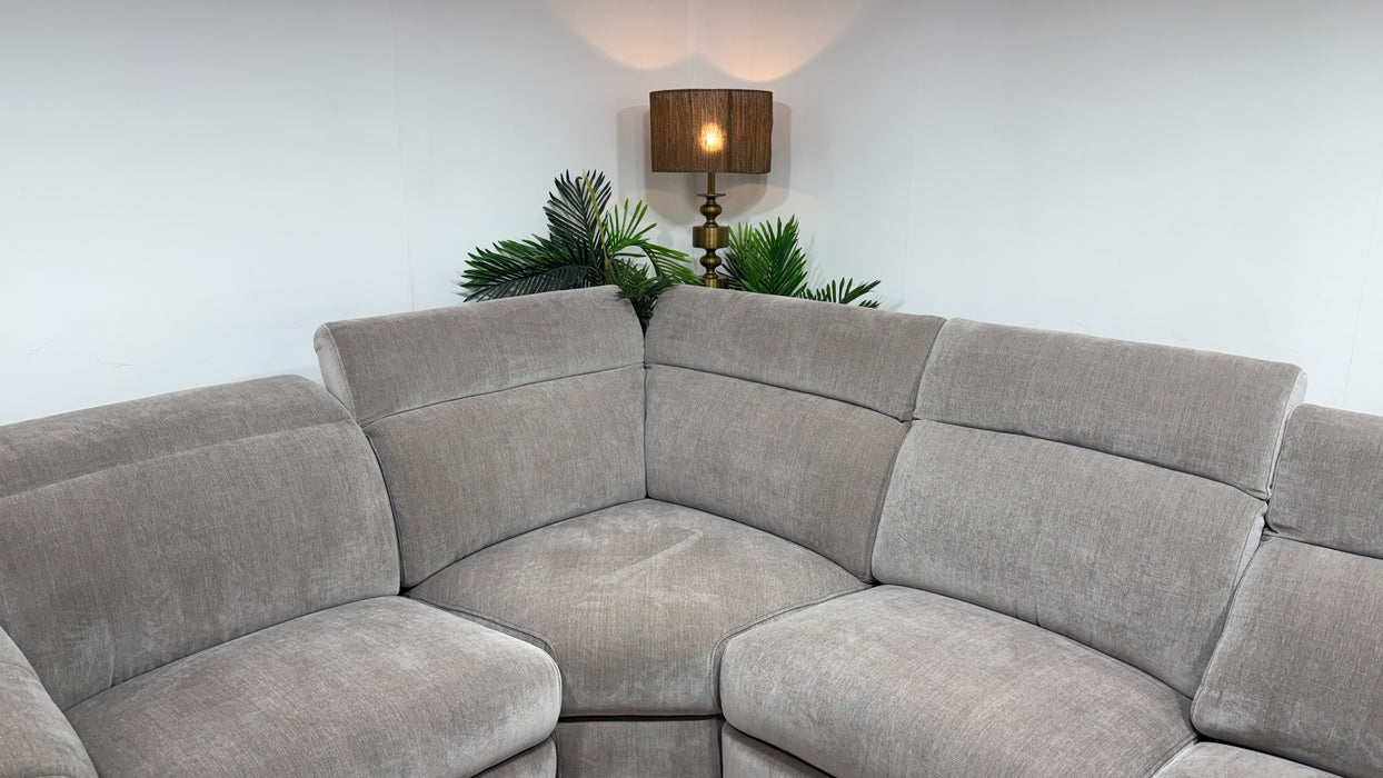 Sofology Kingsbridge Fabric 1.5 Corner 3 Power Recliner/Headrest in Relaxed Chenille Nutmeg