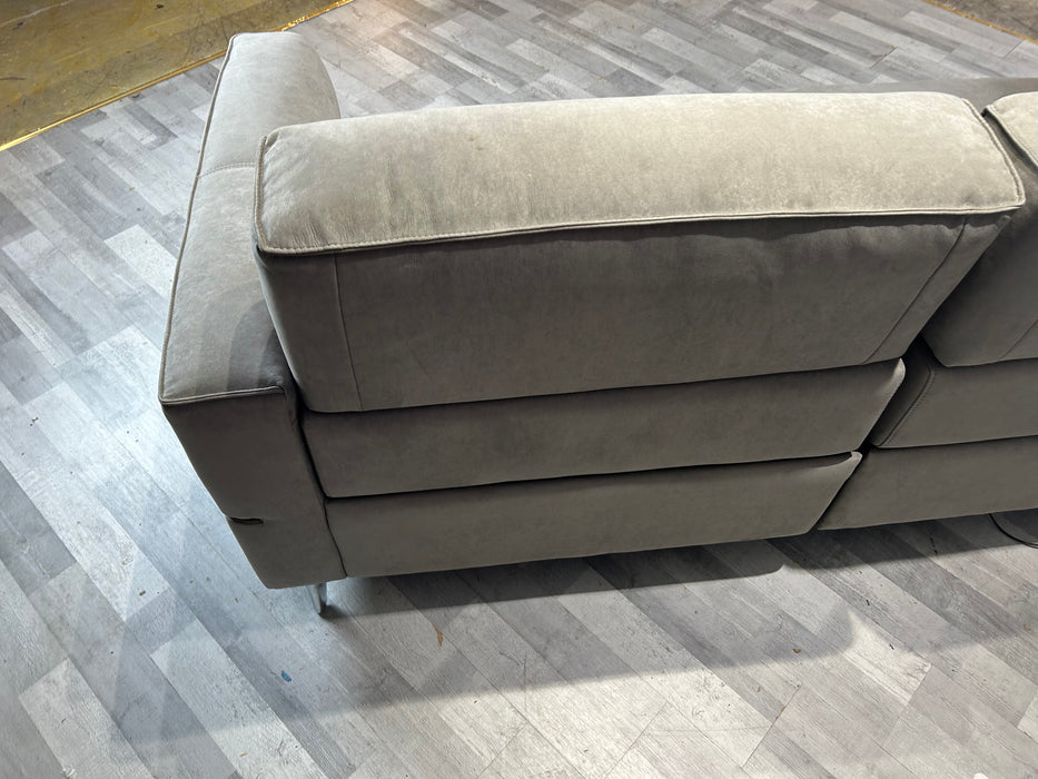 Dakota 3 - Fabric Pow Rec Sofa - Toronto Charcoal
