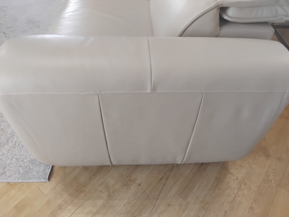 Sofology Premiere Leather 2.5 Seater Power Recliner/Headrest in Trusty Embossed Bone China