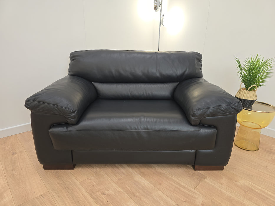 Santino Loveseat - Leather - Caruso Black