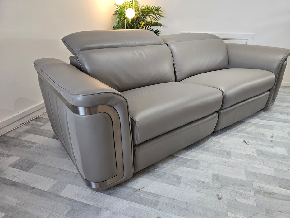 Plaza 2.5 Seater - Trusty Embossed Leather Elephant